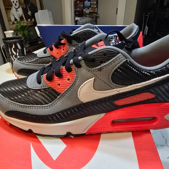 Nike Air Max 90 Premium Carbon Fiber Infrared -HM9432-001- MENS SIZE 10 - Picture 2 of 12